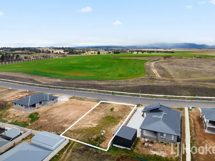 237 Lawrence Drive, Kelso NSW 2795
