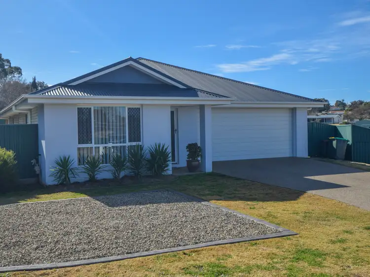 12 Molloy Place, Young NSW 2594