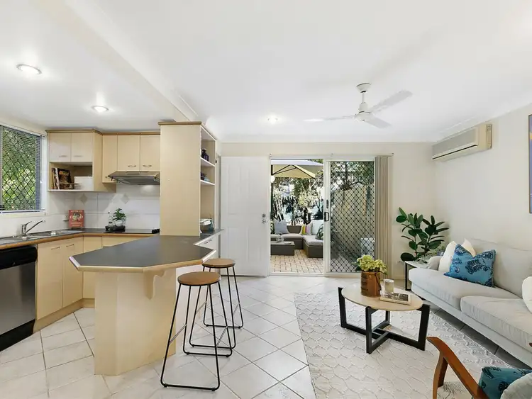 1/80 Victoria Terrace, Greenslopes QLD 4120