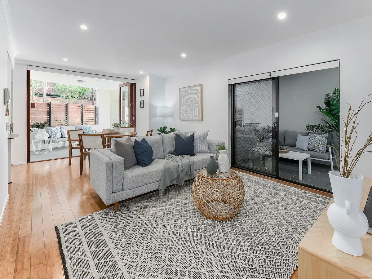 Main view of Homely unit listing, 2/21 Wolseley Street, Clayfield QLD 4011