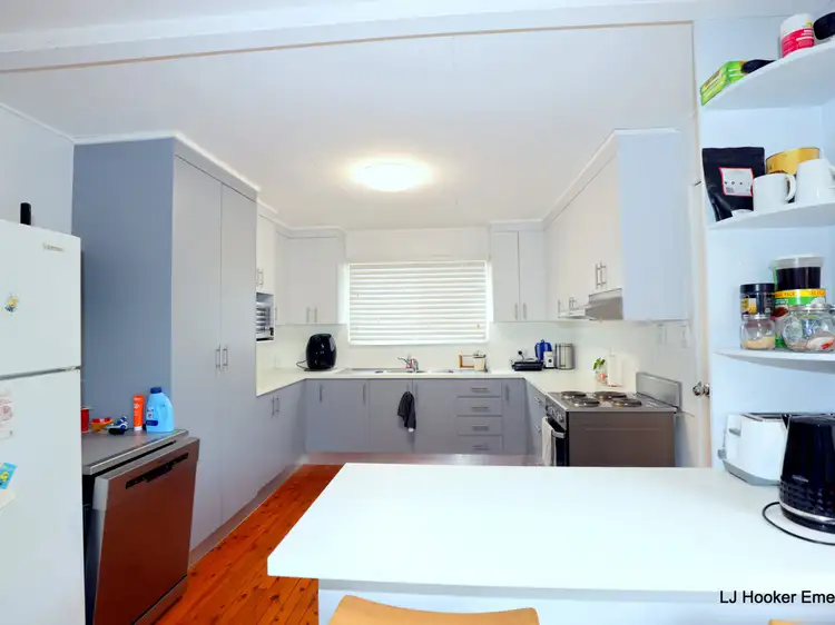 Fifth view of Homely house listing, 4 Dearden Place, Emerald QLD 4720