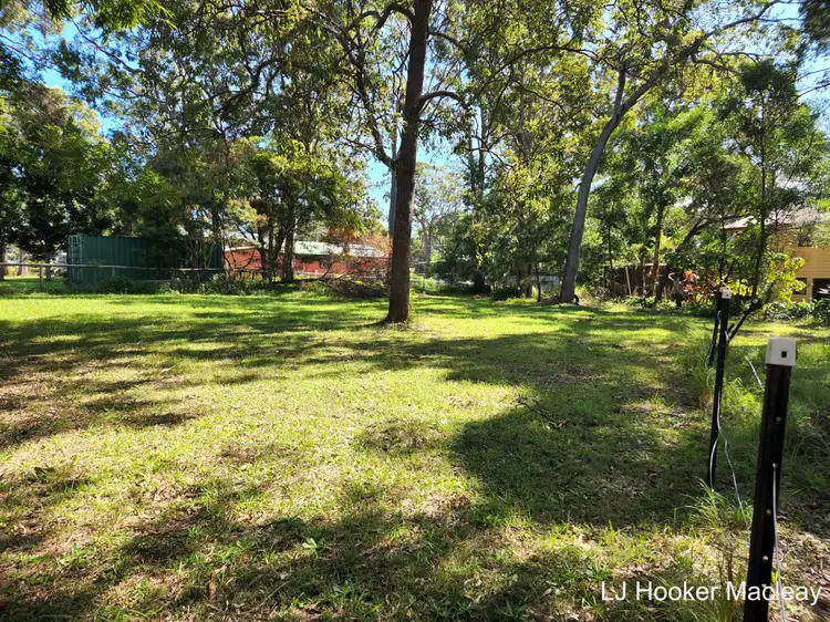 8-10 Blue Bay Crescent, Macleay Island QLD 4184