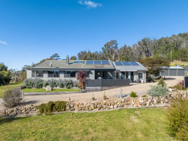 11 Gillespie Street, Cobargo NSW 2550