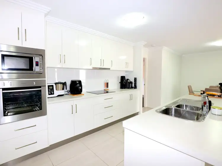 Sixth view of Homely semi-detached listing, 9 Sandown Street, Emerald QLD 4720