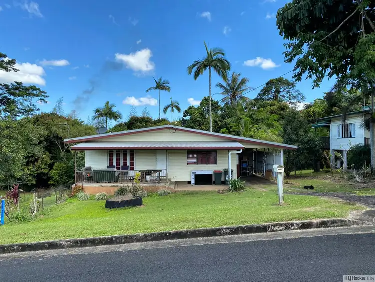 11 Clarke Kennedy Street, Tully QLD 4854