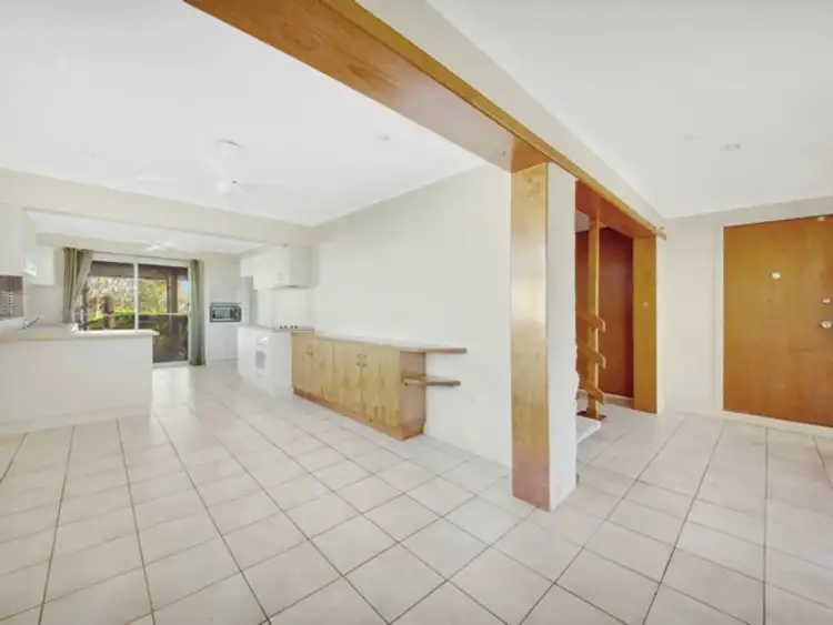 Fourth view of Homely house listing, 5 Pleasant Avenue, Tannum Sands QLD 4680