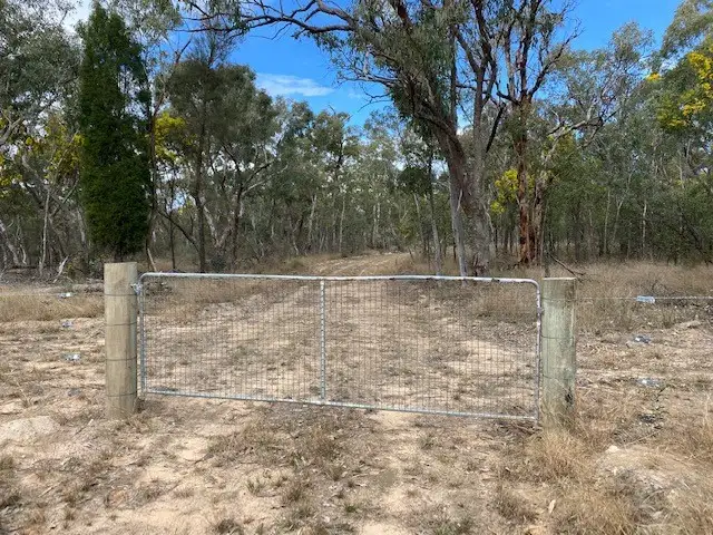 121 Cypress Avenue, Millmerran Woods QLD 4357