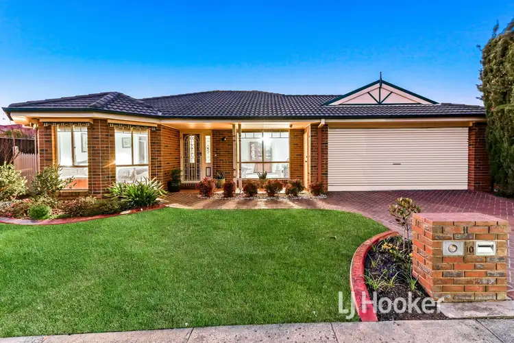 10 Tomasetti Crescent, Narre Warren VIC 3805