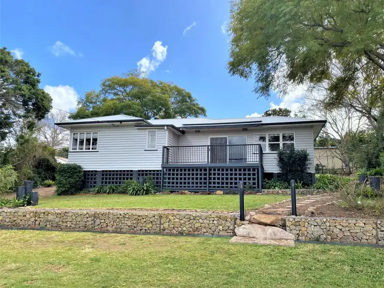 8 MacDiarmid Street, Kingaroy QLD 4610