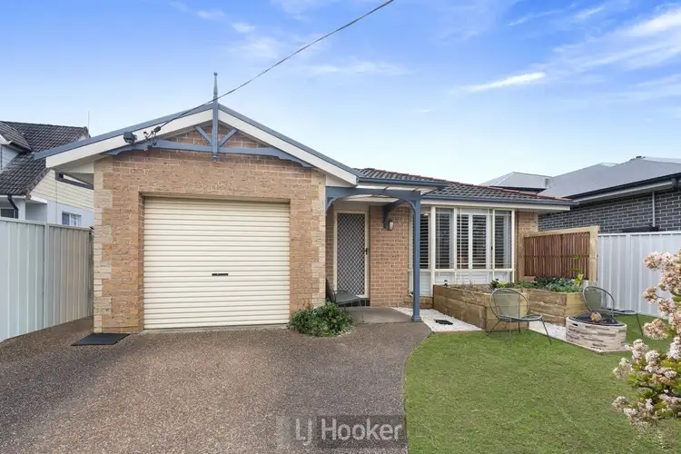 Main view of Homely house listing, 1/25 Donnelly Road, Arcadia Vale NSW 2283