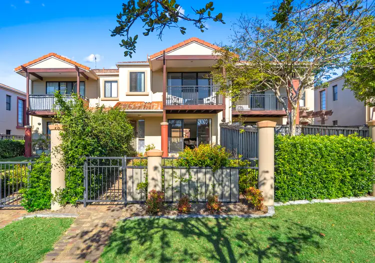 91/302 Christine Avenue, Varsity Lakes QLD 4227