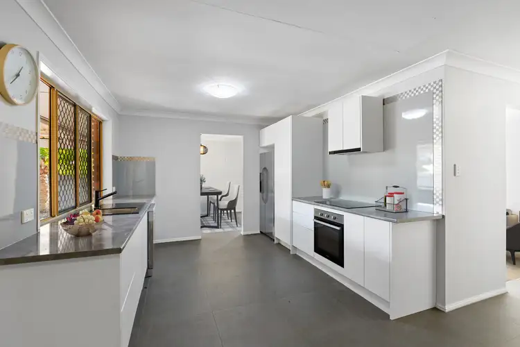 Sixth view of Homely house listing, 2 Rosehill Close, Capalaba QLD 4157