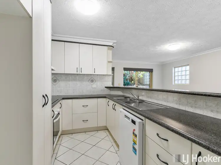Fourth view of Homely unit listing, 3/62 Longfellow Street, Norman Park QLD 4170