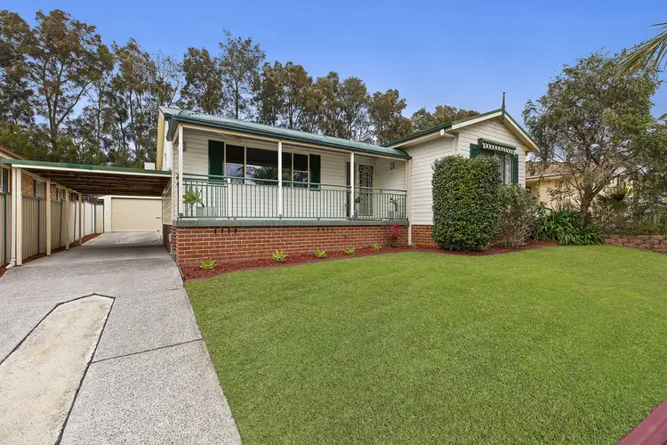 16 MacIntyre Street, Bateau Bay NSW 2261