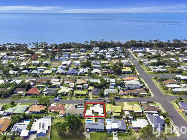 44 South Street, Urangan QLD 4655