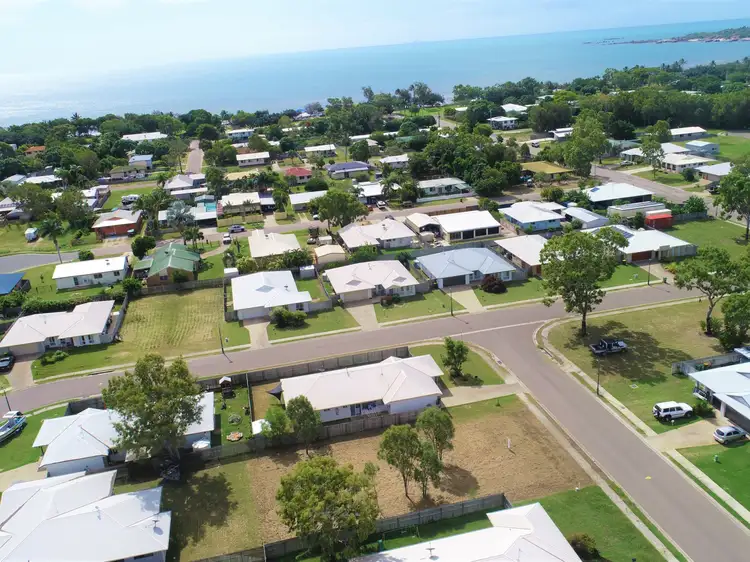 34 Stuart Tooth Dr, Bowen QLD 4805