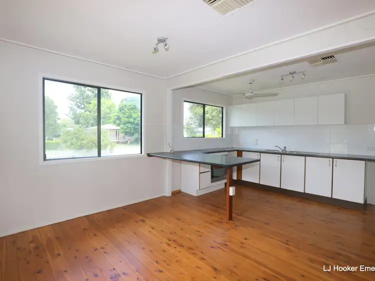Sixth view of Homely house listing, 9 Zircon Avenue, Emerald QLD 4720
