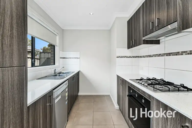Third view of Homely house listing, 6 Macleod Circuit, Pakenham VIC 3810
