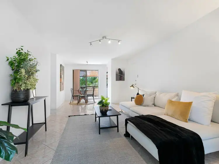 2/68 York Street, Coorparoo QLD 4151
