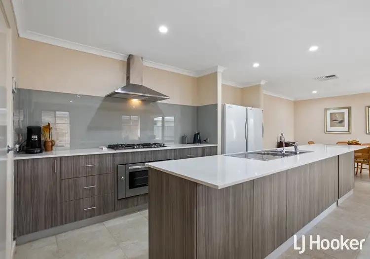 7 Cowara Way, Byford WA 6122