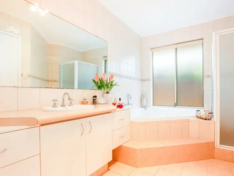 Fifth view of Homely house listing, 8 Larsen Court, Harvey WA 6220