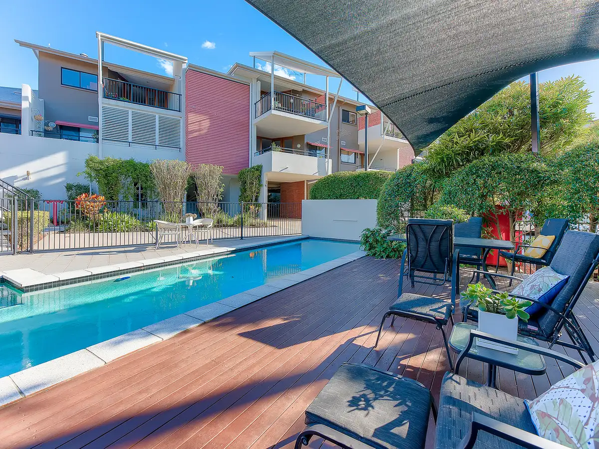 Main view of Homely unit listing, 2/21 Wolseley Street, Clayfield QLD 4011