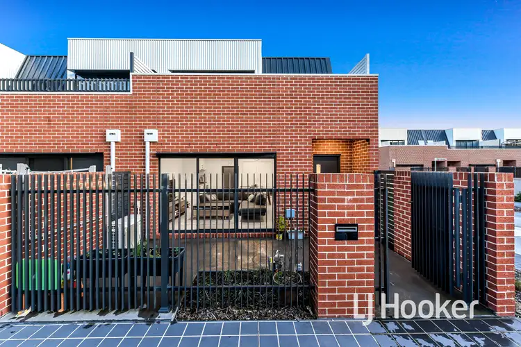 2 Patena Walk, Pakenham VIC 3810