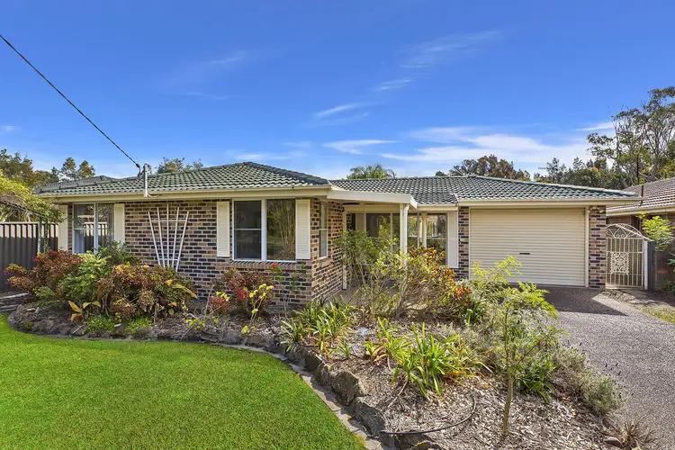 2 Compass Close, Bateau Bay NSW 2261