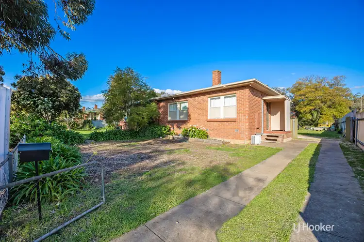 18 Stakes Crescent, Elizabeth Downs SA 5113