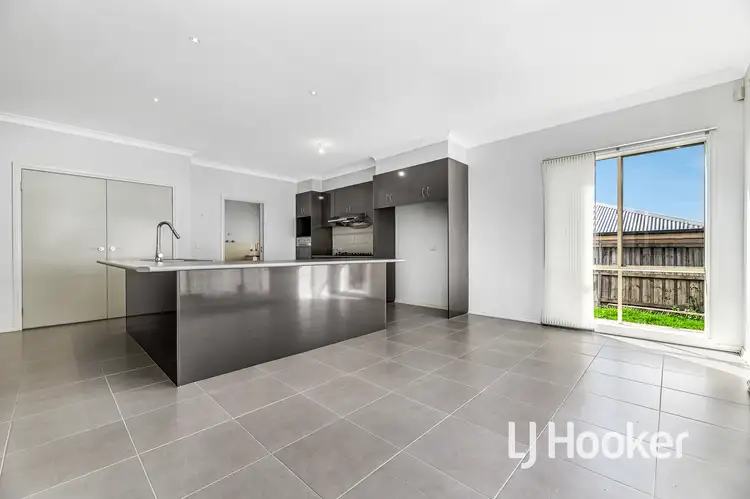Sixth view of Homely house listing, 7 Azimuth Close, Narre Warren South VIC 3805