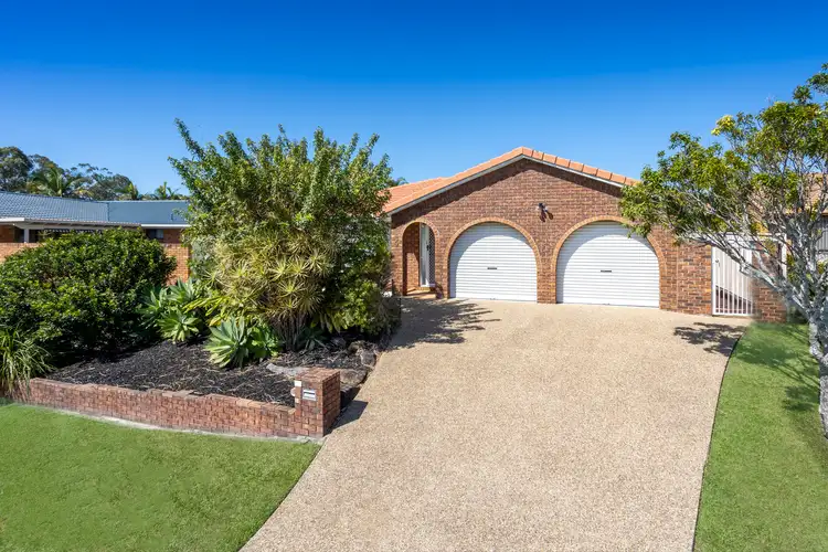 4 Silkyoak Court, Burleigh Waters QLD 4220