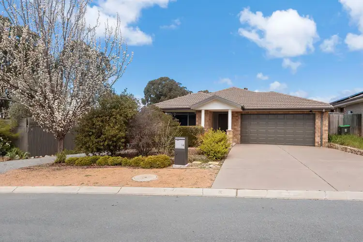 14 Jean Macnamara Street, Macgregor ACT 2615