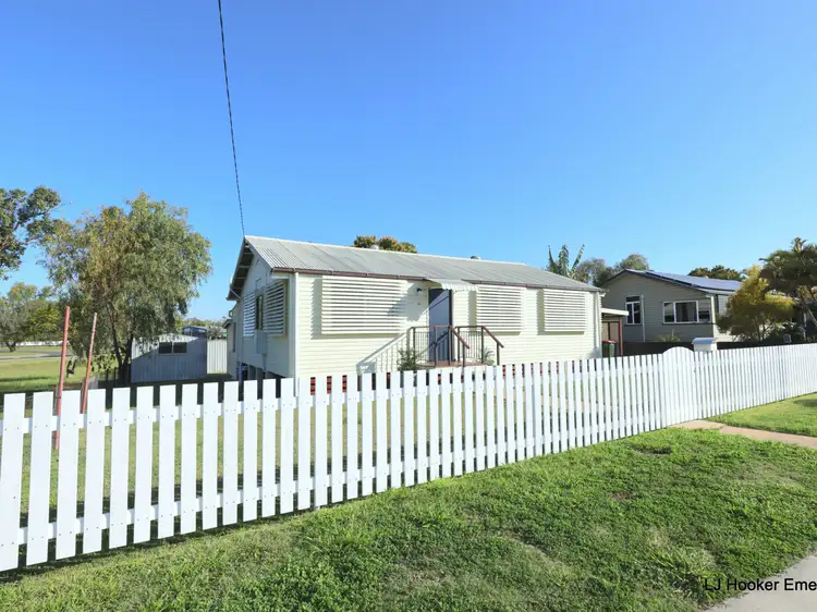 11 New Street, Emerald QLD 4720