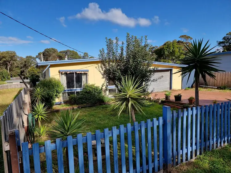 10 Laughtons Road, Kalimna VIC 3909