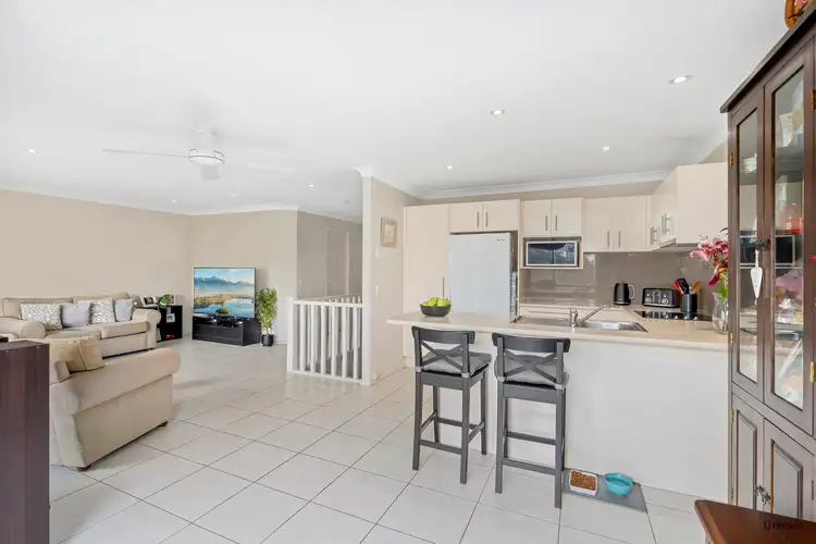 2/15 Simpsons Road, Elanora QLD 4221