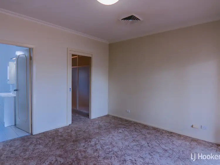 Fifth view of Homely house listing, 7 Jolly Place, Griffith NSW 2680