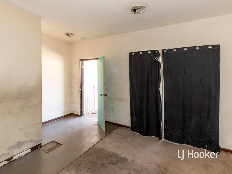 Fifth view of Homely townhouse listing, 6/4 Aneura Place, Sadadeen NT 870