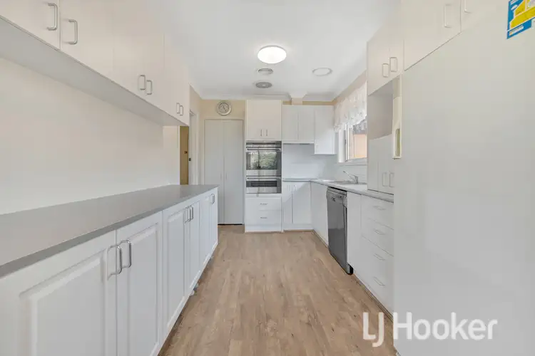 46 Manson Drive, Melton South VIC 3338