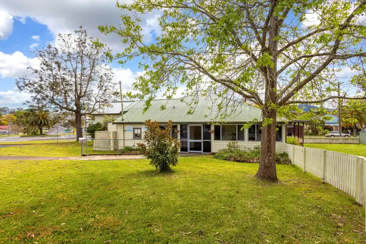 1 Bent Street, Wingham NSW 2429