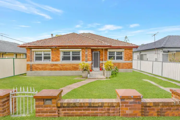 483 The Horsley Drive, Fairfield NSW 2165