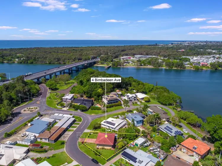 4 Bimbadeen Avenue, Banora Point NSW 2486