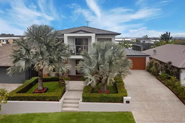 4 Alexander Close, Mackenzie QLD 4156