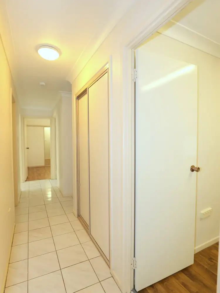 Fifth view of Homely house listing, 6 Ward Place, Emerald QLD 4720
