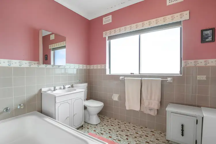 Sixth view of Homely apartment listing, 5/2 Holborn Avenue, Dee Why NSW 2099