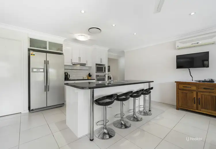 Seventh view of Homely house listing, 32 Buckingham Court, Mount Hallen QLD 4312