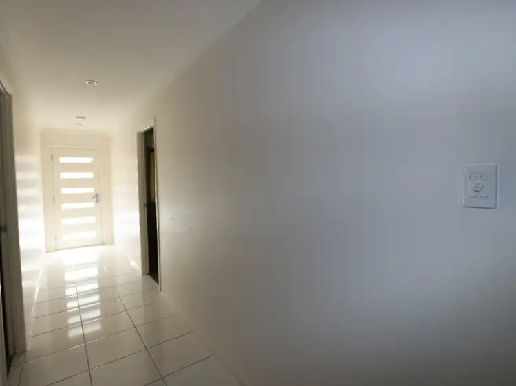 Second view of Homely block of units listing, Unit 4/44 Lakeside Drive, Emerald QLD 4720