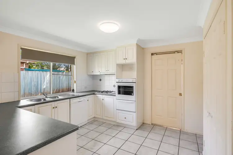 Sixth view of Homely house listing, 8 Kruiswijk Court, Middle Ridge QLD 4350