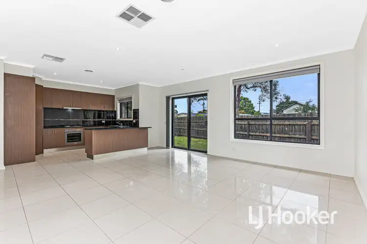 Fourth view of Homely unit listing, 2/100 Pound Road, Hampton Park VIC 3976