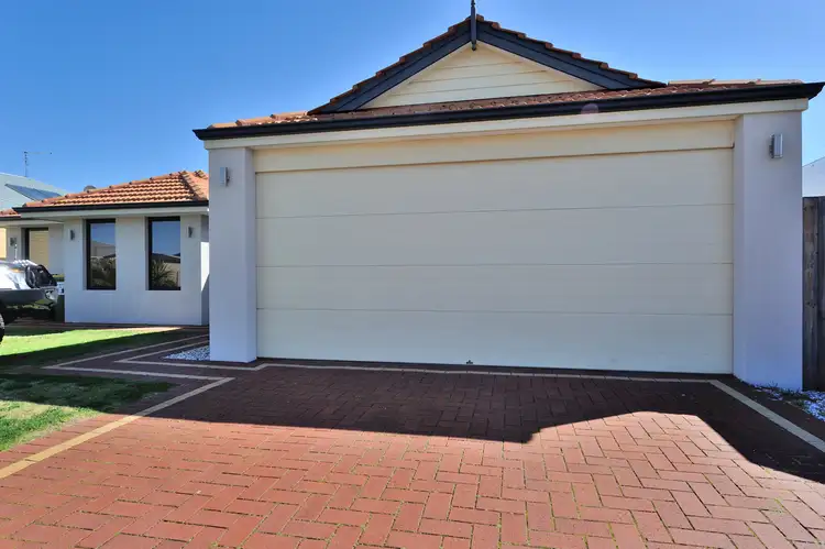 Seventh view of Homely house listing, 5 Alba Pass, Halls Head WA 6210