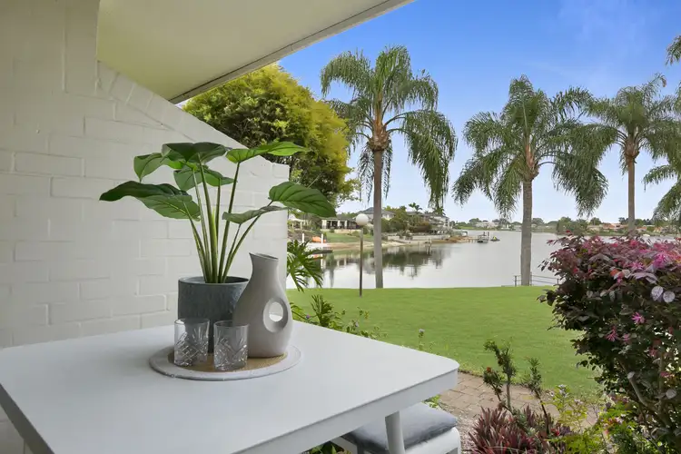 2/111 Markeri Street, Mermaid Waters QLD 4218